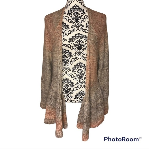 𝅺KNITTED and knotted peplum ombré sweater - Picture 2 of 7